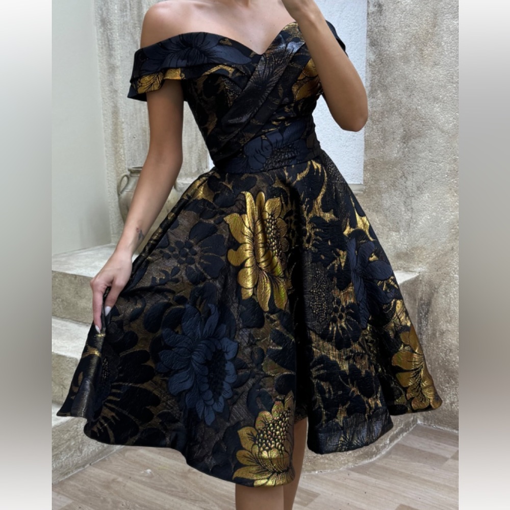 BEAUTIFUL YELLOW BOAT NECK DESIGN MIDI DRESS